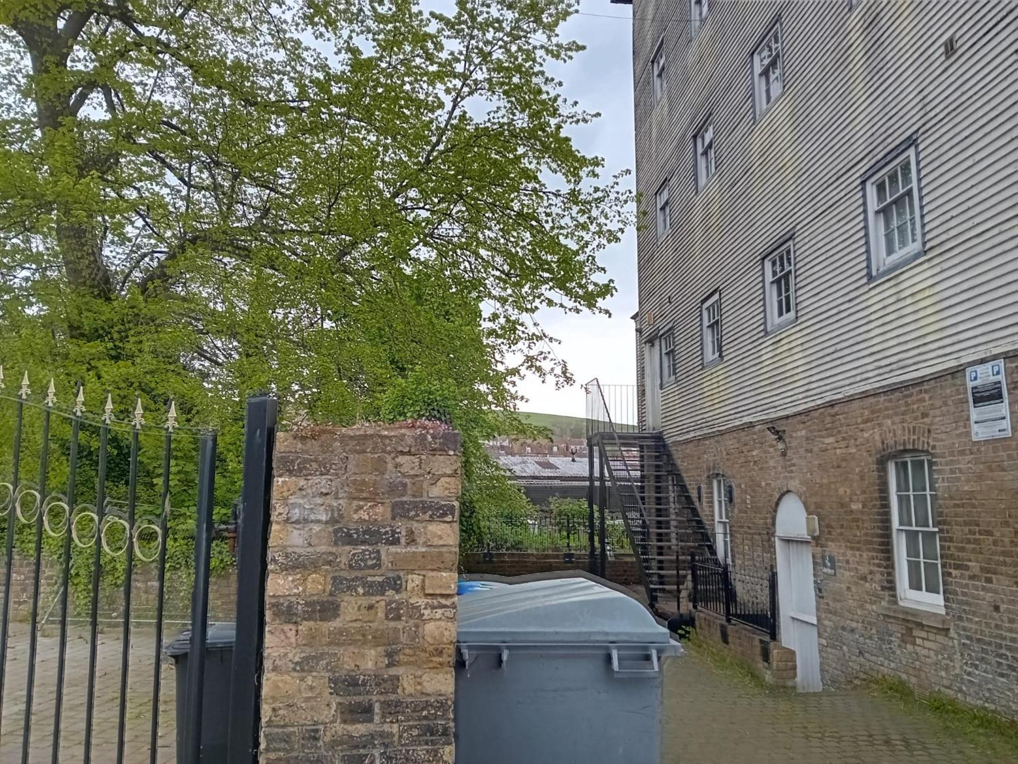Apartment In Historic Mill, Near Dover Port Екстериор снимка